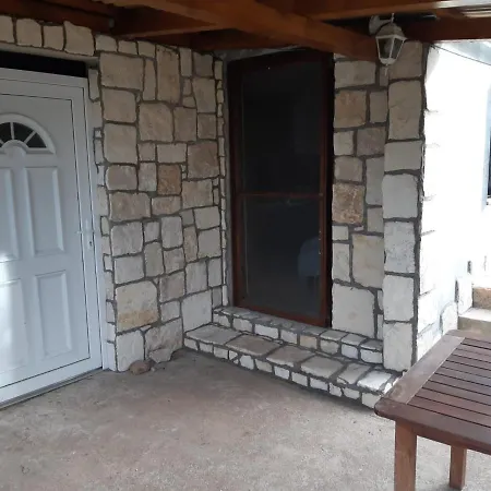 Robinzon House Pia *